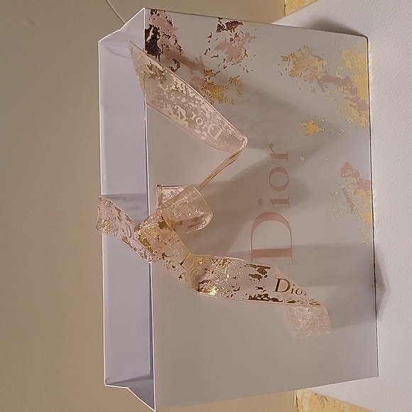 Dior Blush and Lip Set in Soft Pink With Mirror - Picture 11 of 12